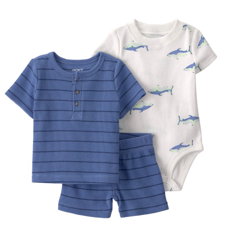 Set de 3 piezas con camiseta, mameluco y short de tiburones para bebito